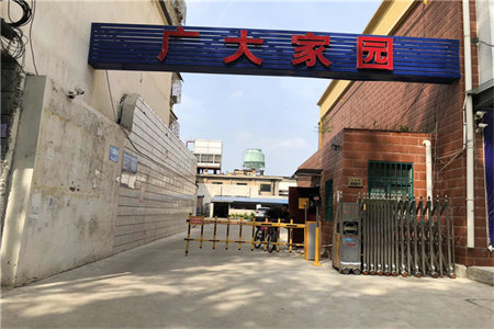 实验中学附近中央公馆3室2厅1卫68万98m2精装修出售